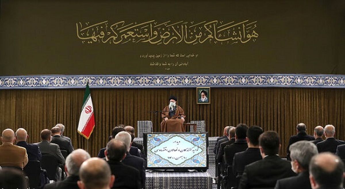 جهاد کارآفرینان وکارگران در سنگر تولید موجب اعتراف آمریکا به شکست جنگ اقتصادی شد