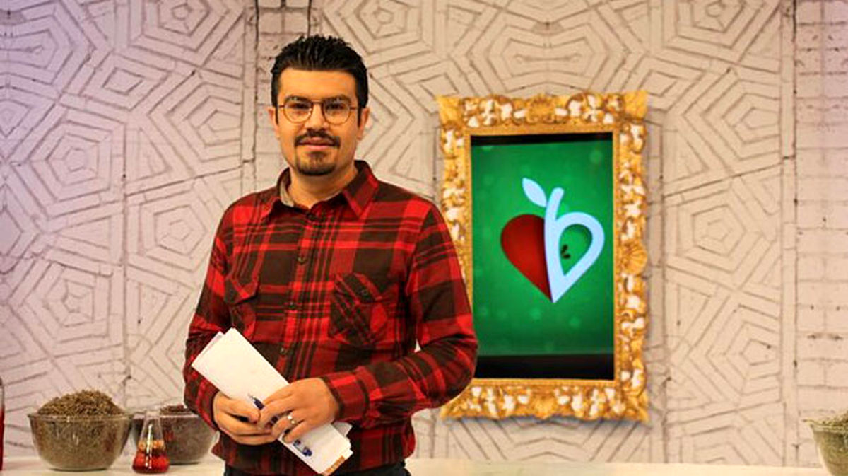 ماسک زدن به سبک مجری جنجالی تلویزیون/ عکس