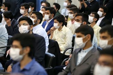 دیدار دانش‌آموزان با رهبر انقلاب/گزارش تصویری