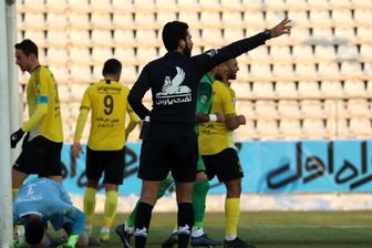 احتمال غیبت کی‌روش استنلی و گیورگی گولسیانی مقابل استقلال