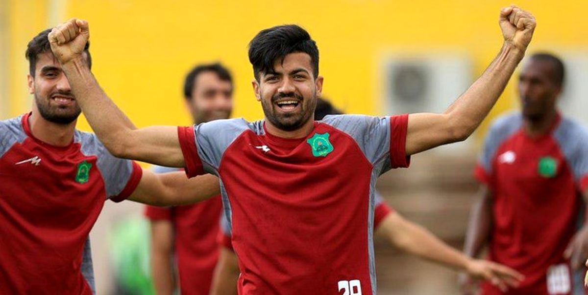 مهاجم سابق صنعت نفت آبادان به فوتبال پیکان پیوست+ عکس