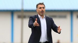 استقلالی سابق: نگذاشتند سالم و ورزشی صعود کنیم
