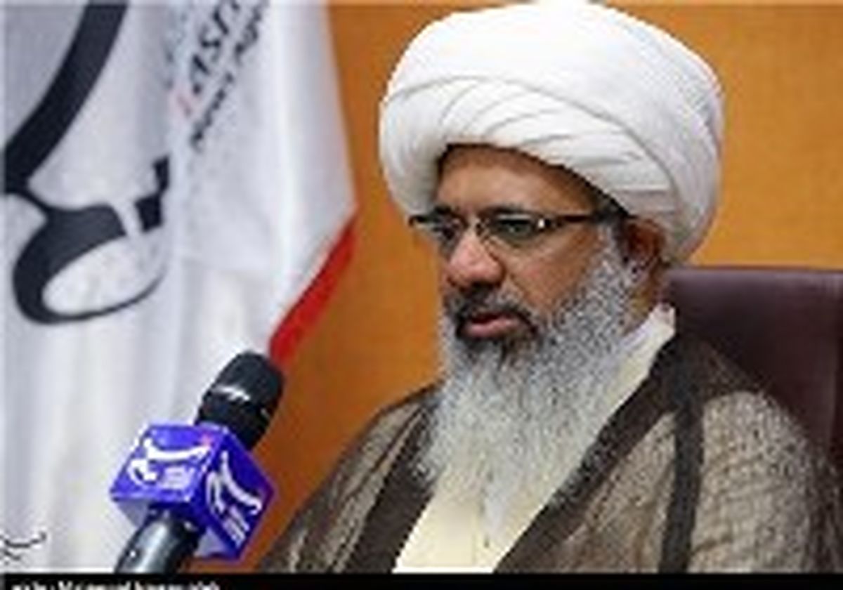 نمازی را که یک لحظه حواست پرت باشد نمی‌خرد