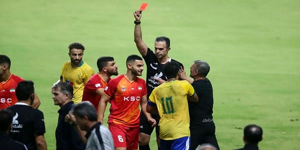 پنالتى هاى استقلال و سپاهان سوخت؟ قبل از گل پرسپولیس خطا رخ داد؟ / بررسی داورى های هفته دوم لیگ 
