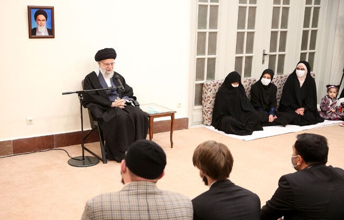 مسئله پیشرفت علمی و عبور از مرزهای دانش نباید فراموش شود