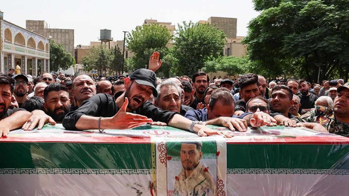 چه کسانی در زندان اوین به شهادت رسیدند؟